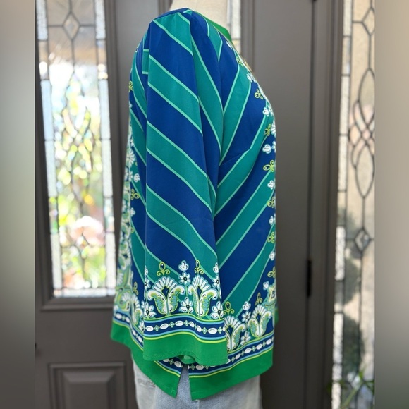 Bob Mackie Blues Green and White Wearable Art Button Front Blouse | Size Mediim - Picture 7 of 10